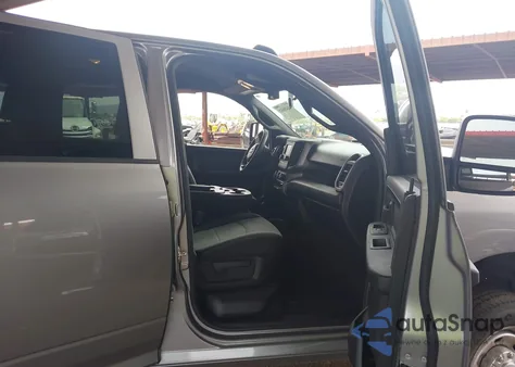 2024 Ram 2500 Tradesman 4X4 6'4 Box из США, поврежденный, VIN 3C6UR5CJ5RG392238